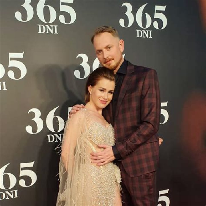 How Old Is Lukasz Witt-Michalowski?