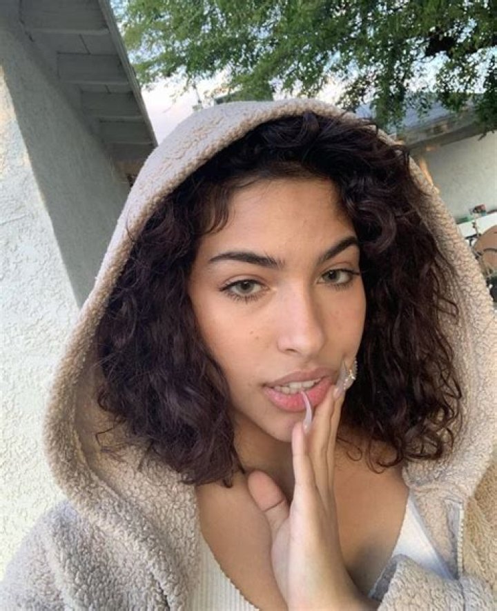 How Old Is Vereena Saye | Height, Weight, Boyfriend, Net Worth