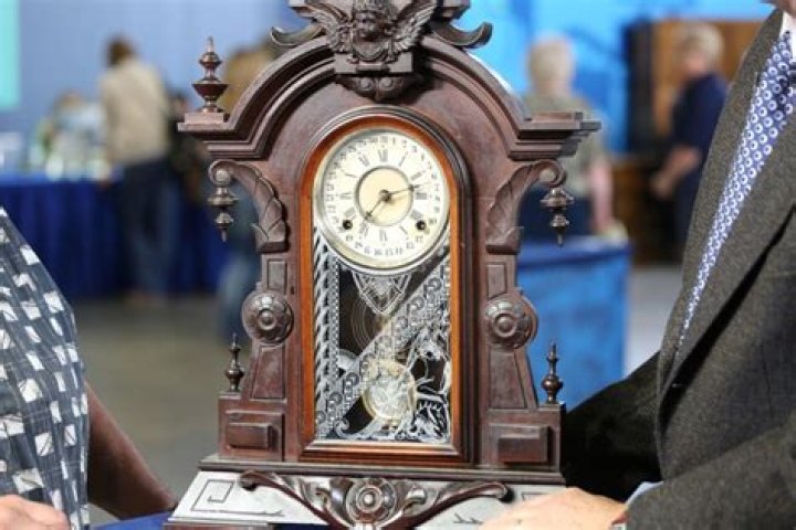 How to date a wm l gilbert clock