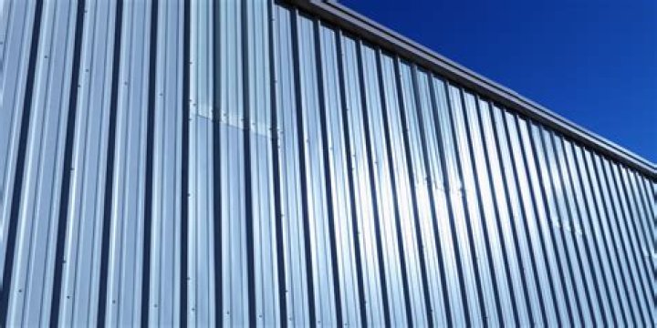 How to install metal siding