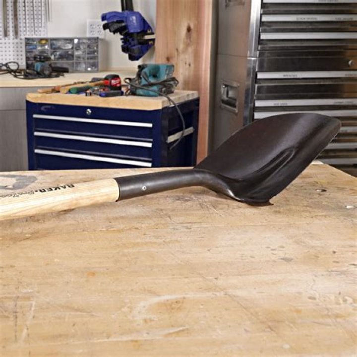 How to replace a shovel handle