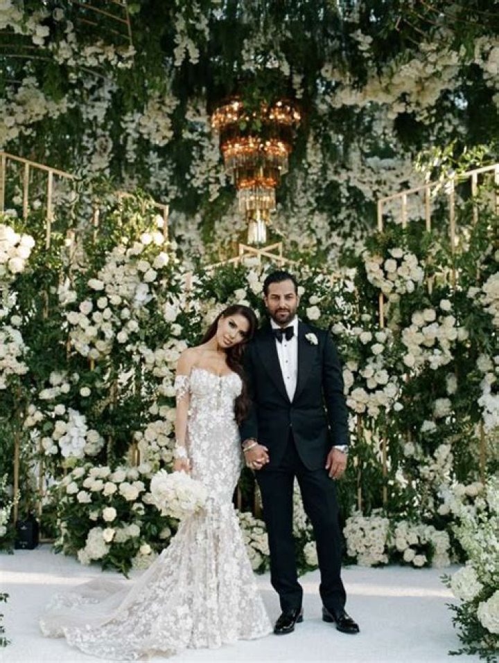 Influencer Iluvsarahii and Sebastian Robles Wedding Details
