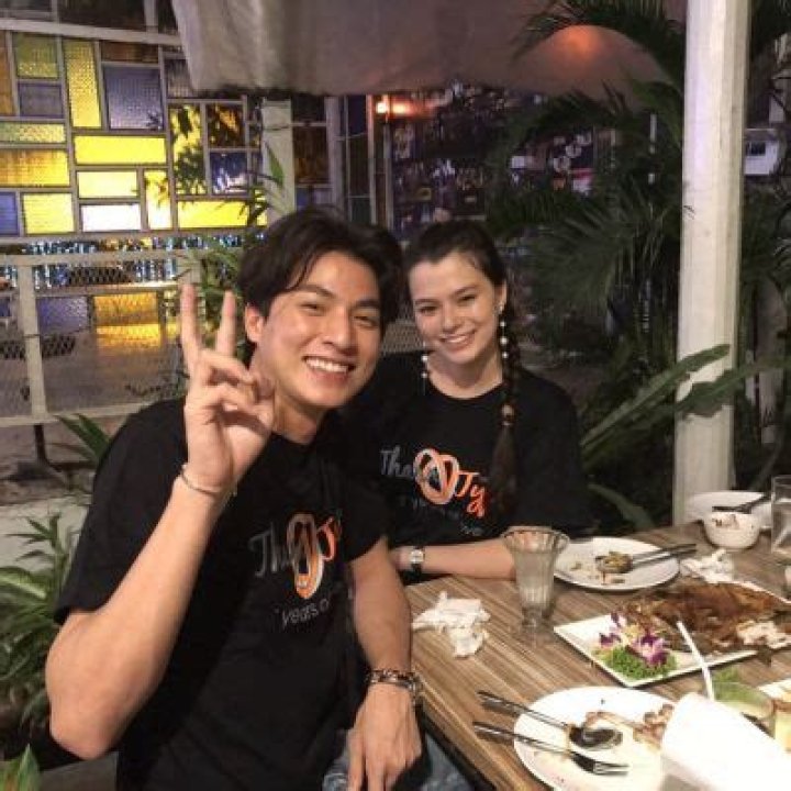 Is Becky Armstrong Dating Anyone? Boyfriend, Wiki And Net worth