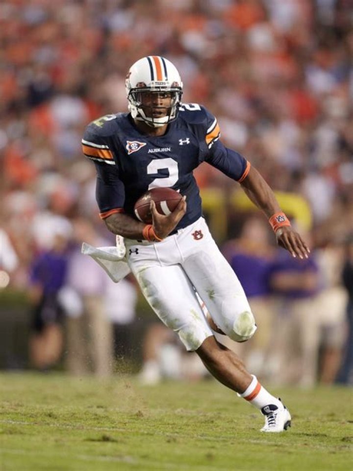 Is Cam Newton Brother Bow Legged? Details To Know About Caylin Newton