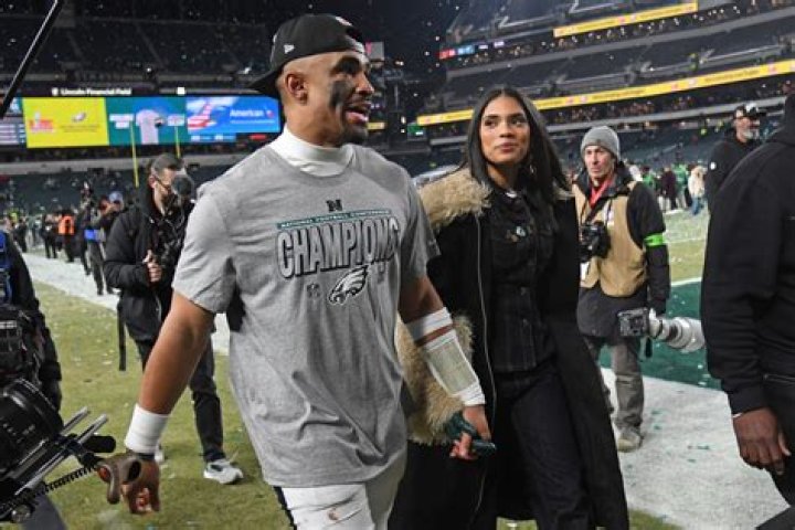 Is Darnell Mooney Son Jalen Ramsey? Meme – Wife & Kids On Chicago Receiver