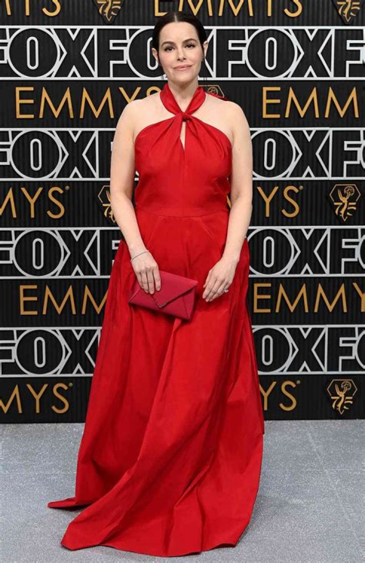 Is Emily Hampshire Pregnant? Schitt’s Creek Actress Partner After Split From Teddy Geiger