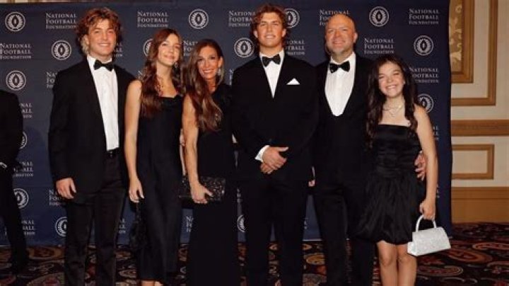 Is Jaxson Dart Mormon? Religion Parents & Ethnicity – Trojans