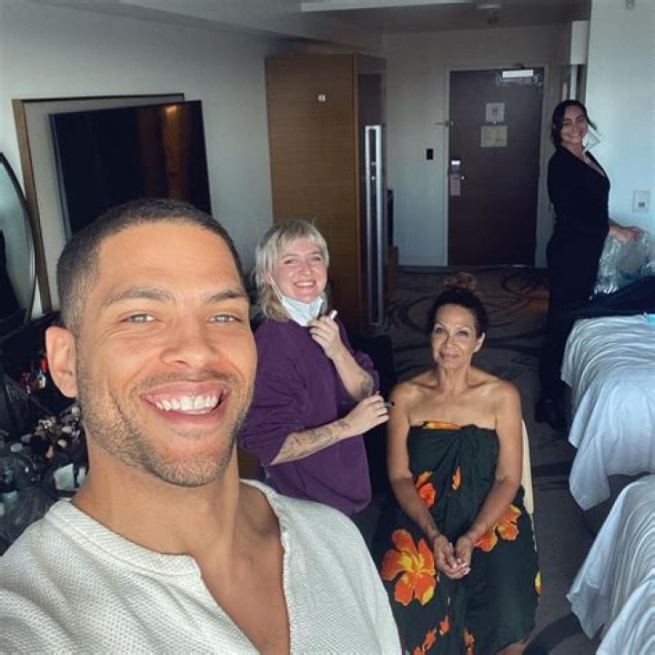 Isha Blaaker Age, Height, Girlfriend, Instagram: How Old Tall?