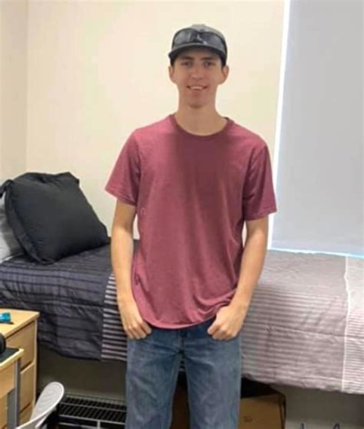 Jack Posobiec Bio, Wiki, Age, Height, Wife, Family, Bumble, Game of Thrones, Navy and Net Worth