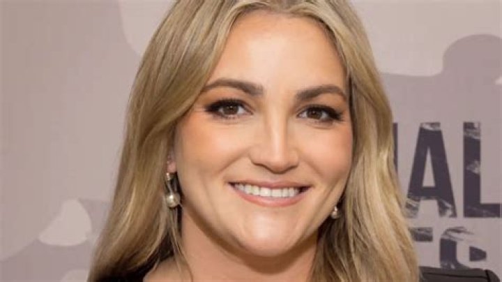 Jamie Lynn Spears Biography: Daughter, Net Worth, Husband, Age, Book, Instagram, Movies & TV Shows, Kids, Zoey, Pregnancy, Interview