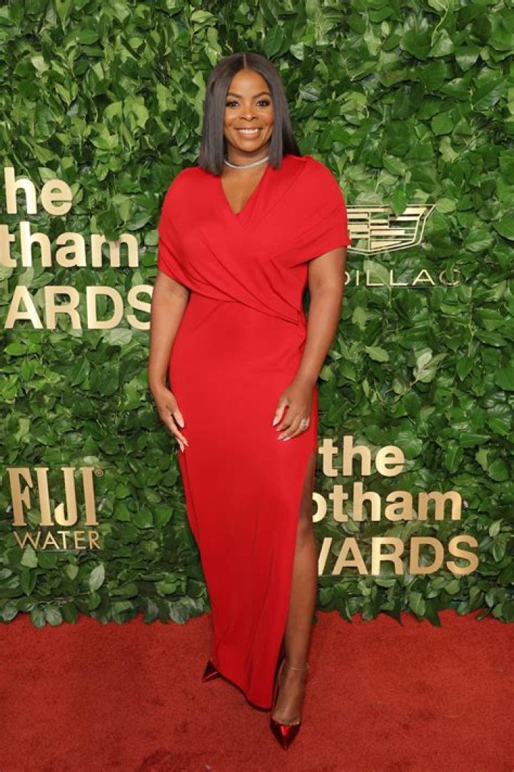 Janelle James Height, Weight, Net Worth, Age, Birthday, Wikipedia, Who, Nationality, Biography