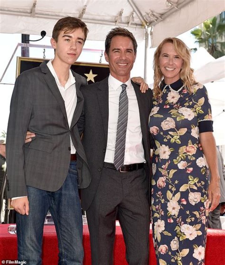 Janet Holden Bio, Wiki, Age, Height, Parents, Husband, Eric McCormack, Son, Movies, and Net Worth