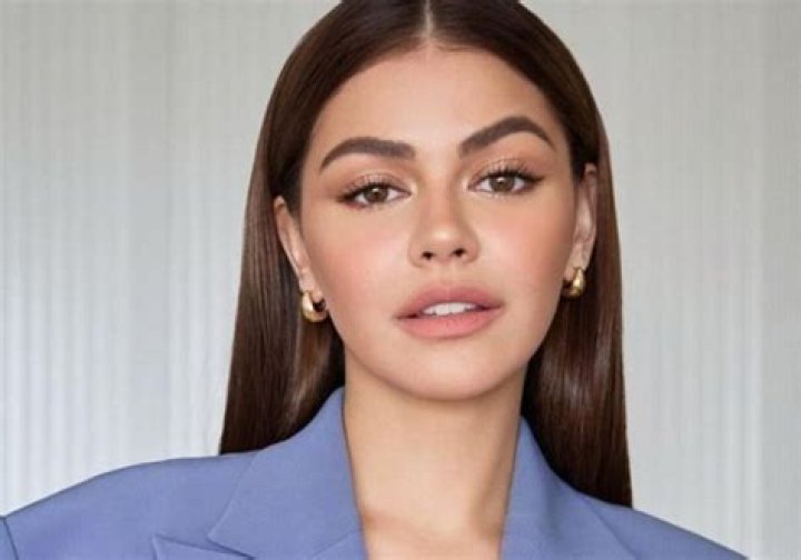 Janine Gutierrez Bio, Age, Height, Parents, Siblings, Net Worth, Model, Movies and Boyfriend
