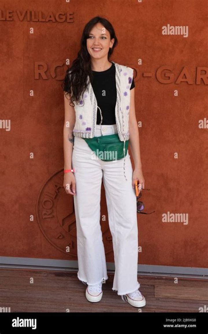 Jeanne Louise Galice (Jain) Age, Wiki, Height, Married, Net Worth, Boyfriend, Nationality