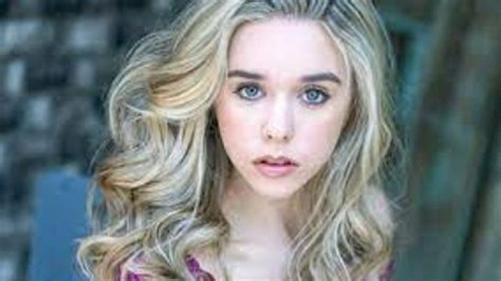 Jenna Davis Biography, Wiki, Age, Height, Boyfriend, Youtube, TV Shows and Net Worth