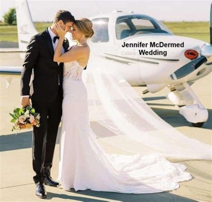 Jennifer McDermed Married (FOX 9) Age, Height, Wiki, Salary, Bio