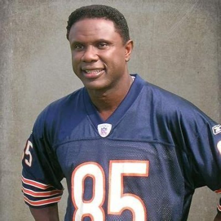 Jerick McKinnon Background: Is He Related To Dennis McKinnon? Family & Wiki