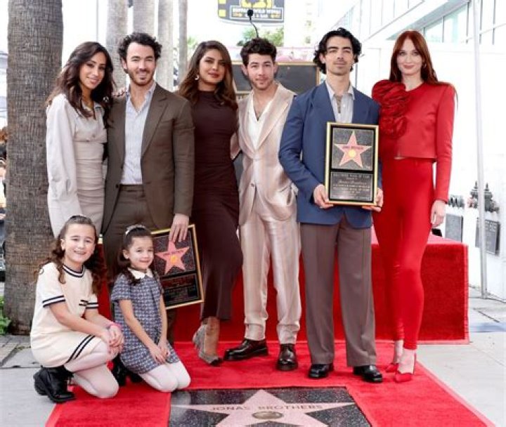 Joe Jonas Age, Height, Parents, Brothers, Wife, Children