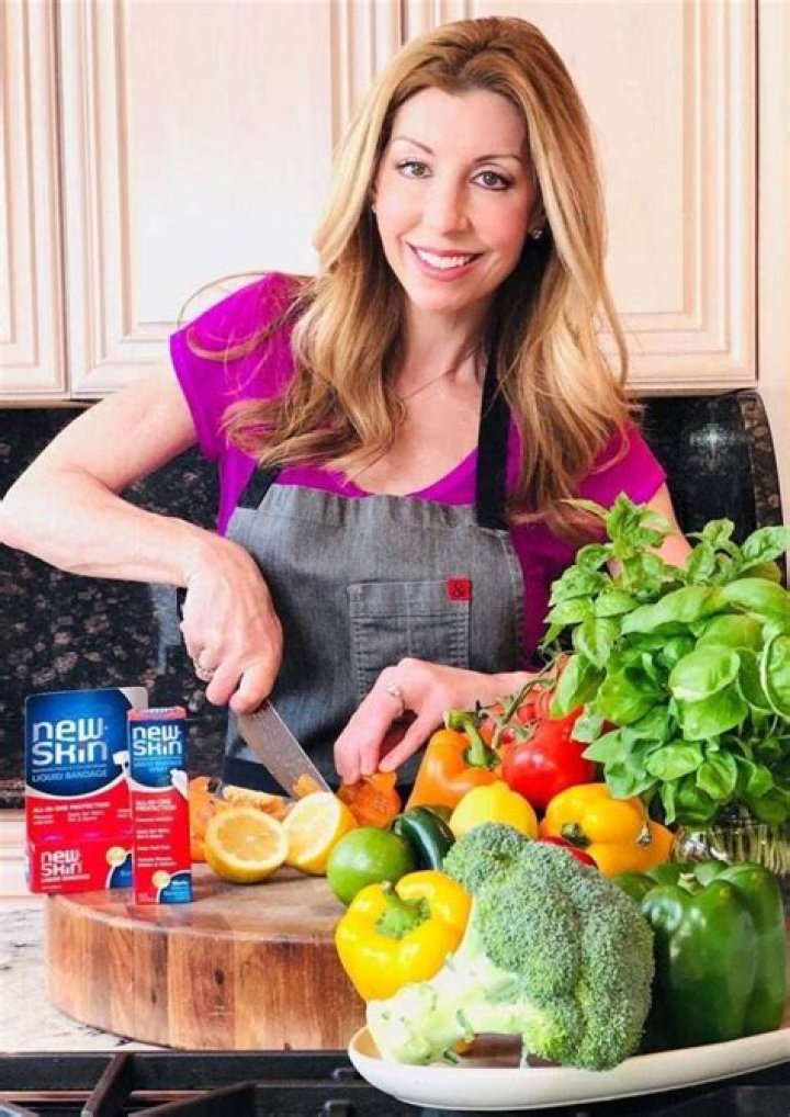 Joe Pera Age Wiki, Biography: Height, Girlfriend, Net Worth, Family, Wife, Children, Salary