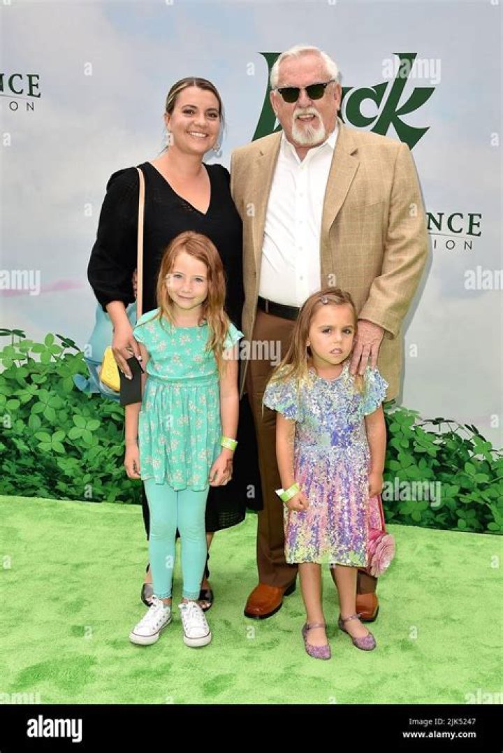 John Ratzenberger’s Net Worth, Age, Height, Weight, Wife, Kids, Bio-Wiki