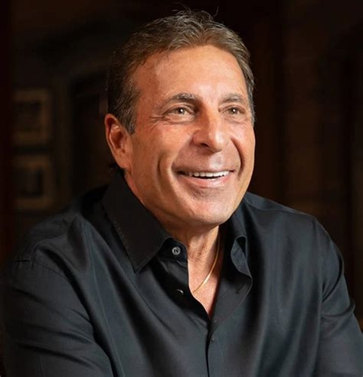 Johnny Carrabba Net Worth, Income, Salary, Earnings, Biography