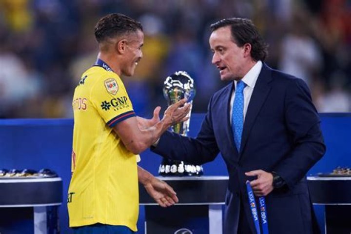 Jonatha Dos Santos Age, Wiki, Biography, Body Measurement, Parents, Family, Salary, Net worth