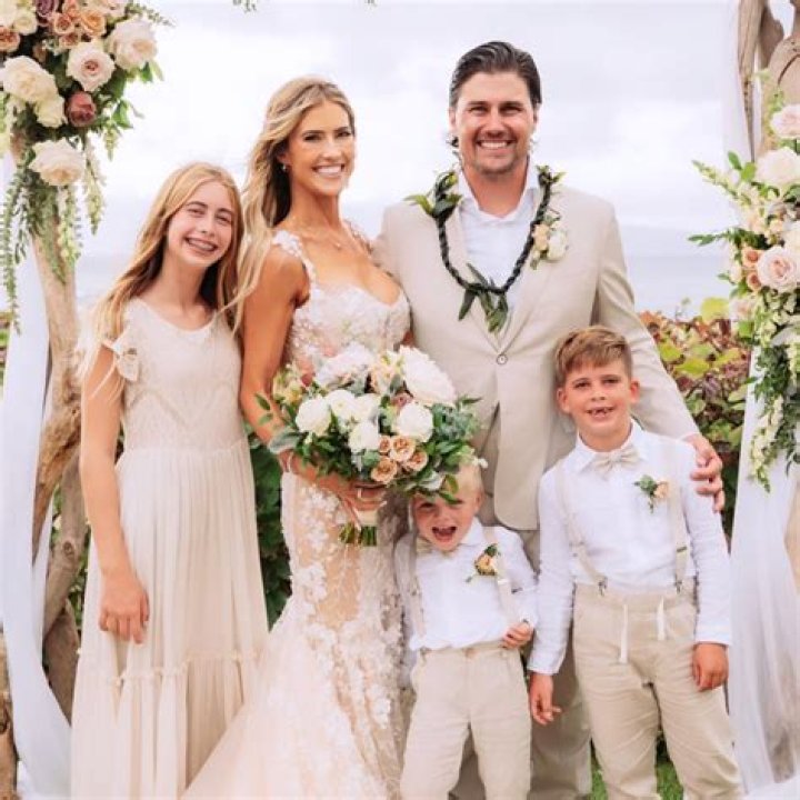 Joshua Hall – Bio, Age, Family, Job, Net Worth, Height, Wife & Facts of Christina Haack Fiance