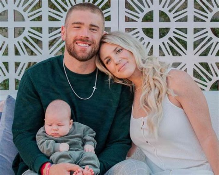 Julie Ertz – Bio, Salary, Husband, Age, Facts About Zach Ertz Wife