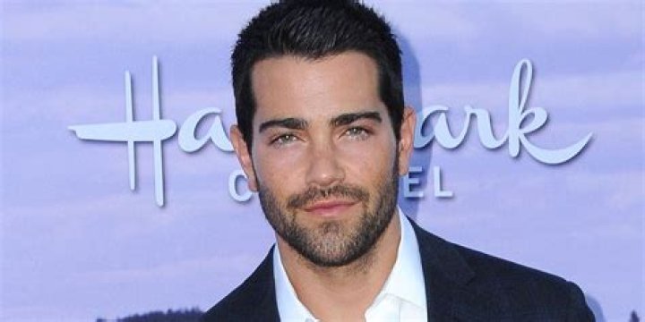 Justine Stafford (Entertainer) Wiki, Bio, Age, Height, Weight, Dating, Boyfriend, Career, Net Worth, Facts