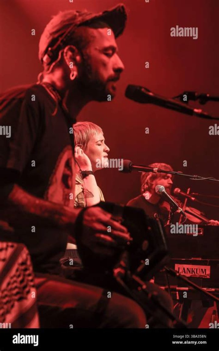 Lankum: Who Is Radie Peat Boyfriend? Meet The Irish Musician On Instagram