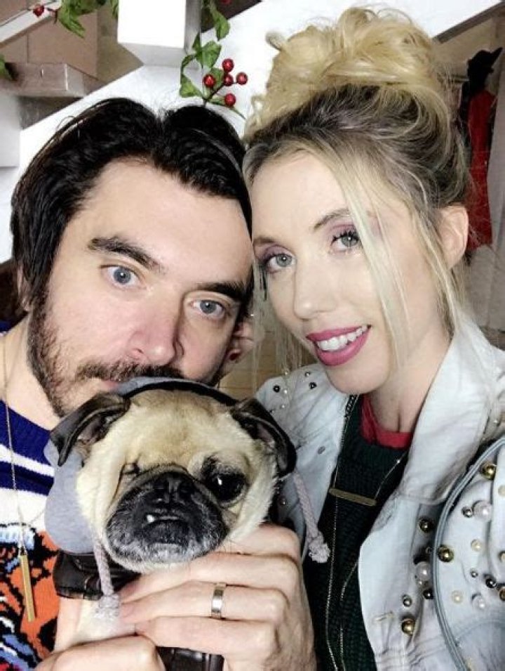 Laura Clery Bio, Wiki, Net Worth, Married, Husband, Family, Height