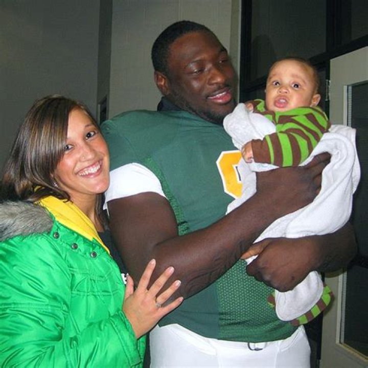 LeGarrette Blount Wife, Girlfriend, Net worth, Height, Weight, Wiki, Bio