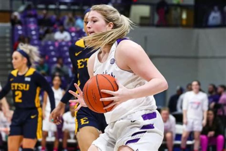 Lindsay Corine Taylor Age, Wiki, Biography, Wife, Children, Salary, Net Worth, Parents