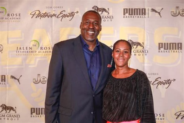 Lomas Brown Net Worth, Income, Salary, Earnings, Biography