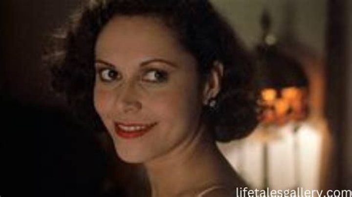 Lonette McKee Bio, Wiki, Age, Family, Spouse, Jungle Fever, Movies, and Net Worth.