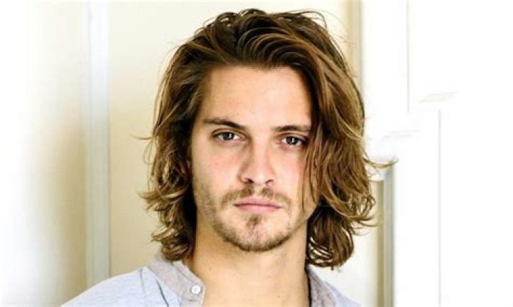 Luke Grimes’ Wiki – Net Worth, Wife, Girlfriend – Biography
