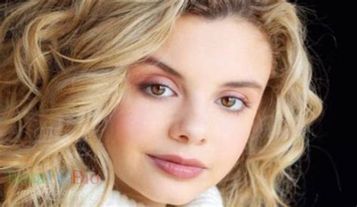 Mallory James Mahoney Biography, Age, Family, Bunk’d and Net Worth