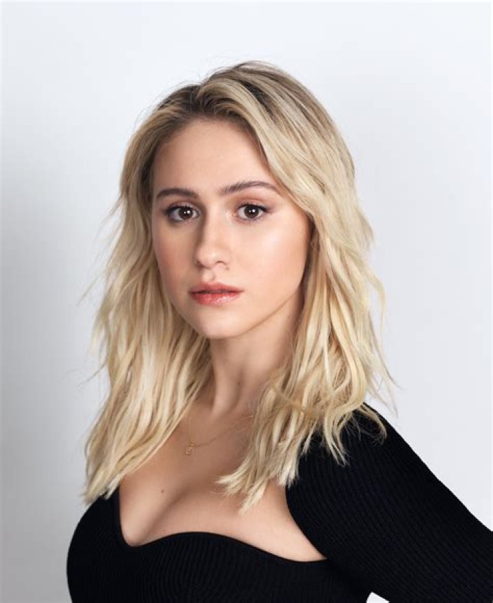 Maria Bakalova Age, Wiki, Biography, Parents, Ethnicity, Boyfriend: Who Is Borat 2 Actress?