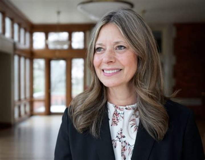 Marina Acton Bio, Age, Spouse, Family, Education,Songs,ActOn Privacy,Net worth.