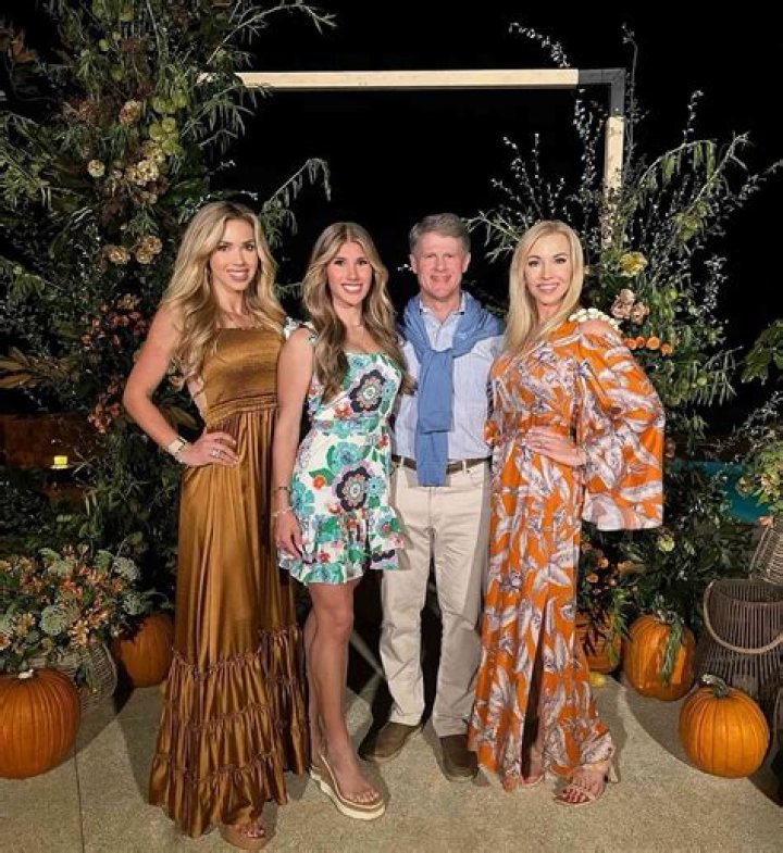 Meet Clark Hunt’s Two Daughters : Gracie And Ava Hunt