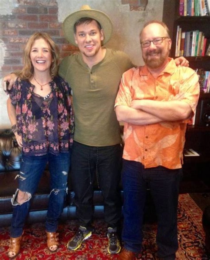 Meet Dad Gary Trent & Mom Roxanne Holt: Gary Trent Jr. Parents; Age Gap & Girlfriend Details