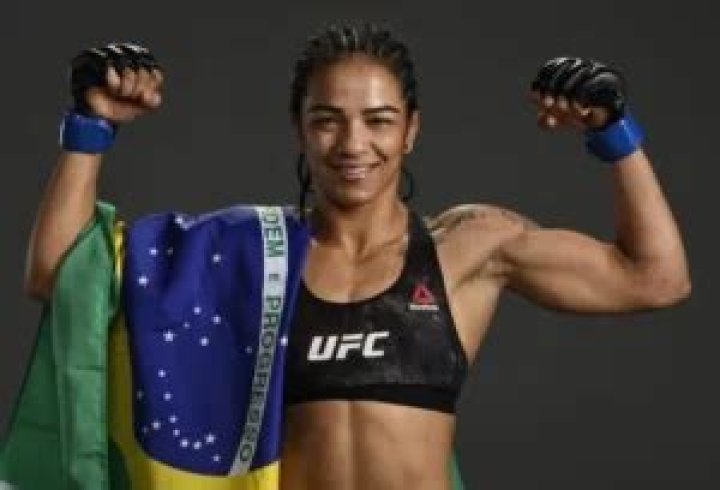 Meet UFC Fighter Viviane Araujo Life Partner Catarina Lo Turco On Instagram