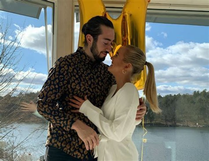 Mika Zibanejad Bio, Age, Height, Spouse|Dating, Family, Career, Net worth