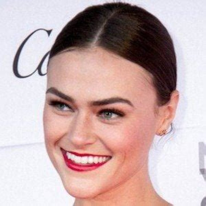 Myla Dalbesio Biography, Wiki, Age, Height, Husband, Net Worth