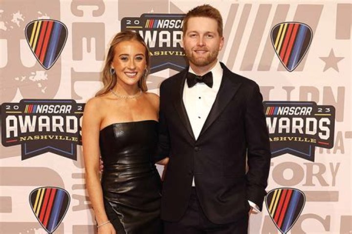 NASCAR: Ryan Blaney Sister – Meet Erin And Emma Blaney