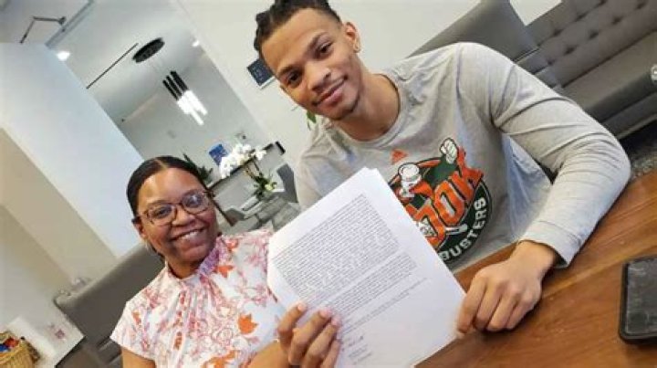 NBA: Who Are Isaiah Wong Parents Terrence and LaChelle Wong And Whats Their Nationality? Is He Chinese?