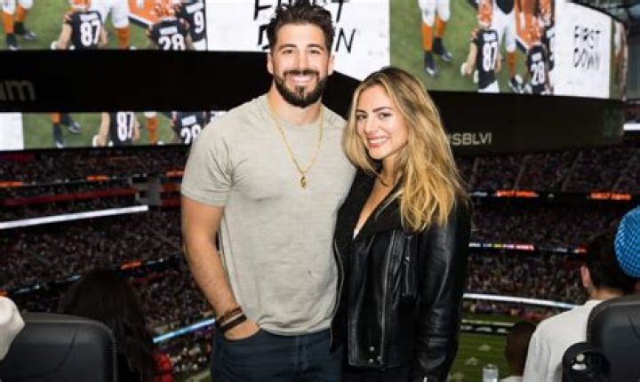 Nickmercs Bio, Height, Family, Parents, Siblings, Wife, Children, Career and Networth