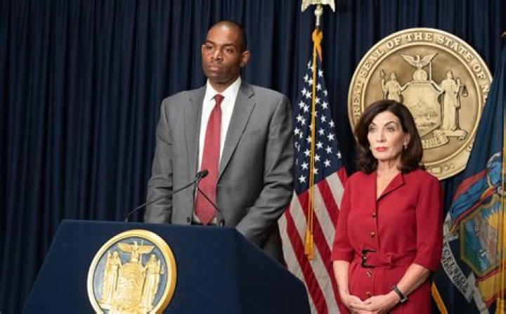 NY Governor Kathy Hochul Origin And Ethnicity – Who Are Her Parents?