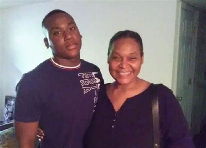 Obituary: Tyrone Davis Net Worth At Death, How Did Former College Football Star Died? Family And Wife