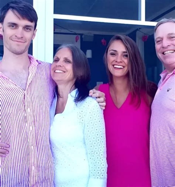 Olivia Beavers Bio, Wiki, Age, Height, Family, Husband, POLITICO, Salary, and Net Worth